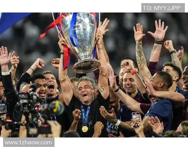 中超赛场惊现大逆转尤文图斯6比2战胜巴黎圣日耳曼引发转会热议